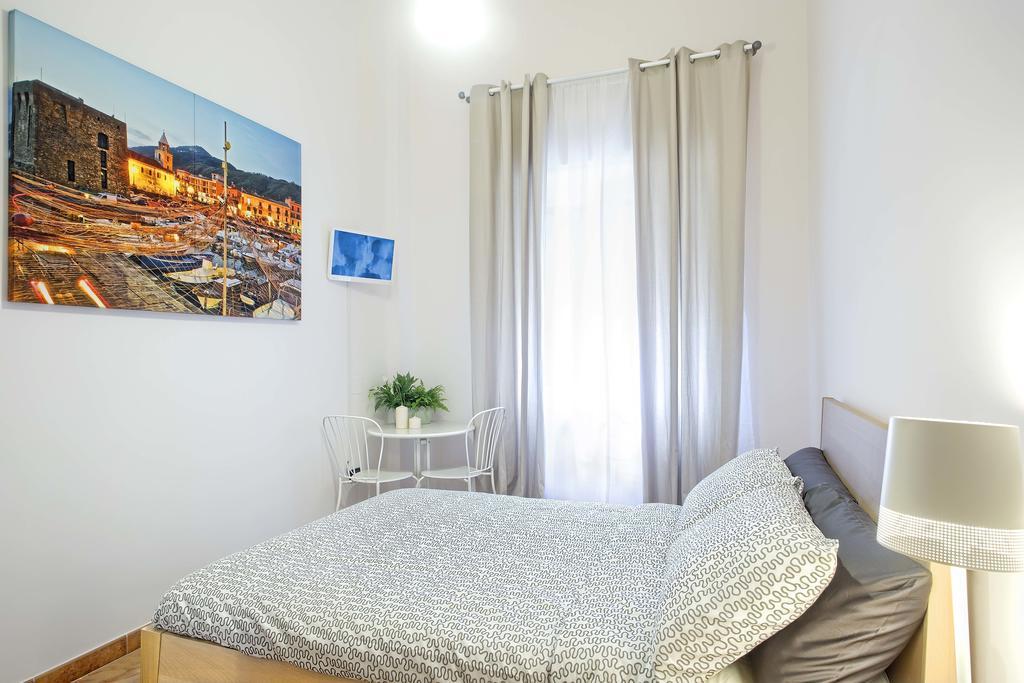 La Nuova Cittadella Bed and Breakfast Salerno Rum bild